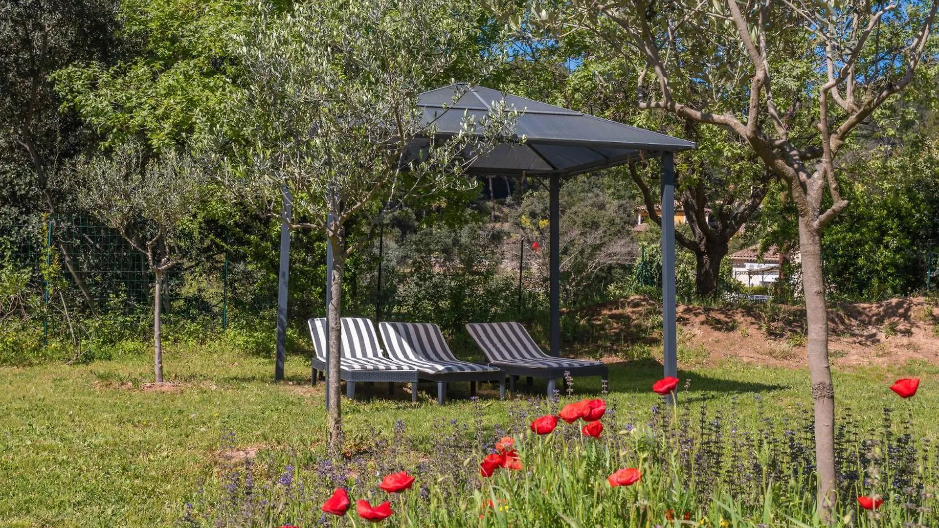 Holiday home Mon Gite En Provence Avec Piscine Salernes France